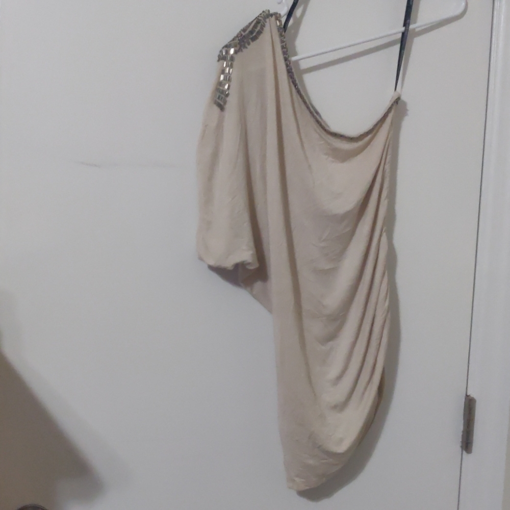 Off the shoulder cream shirt - Picture 2 of 5